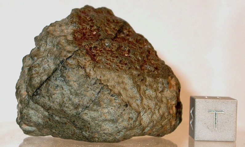玄武岩质火星陨石图片